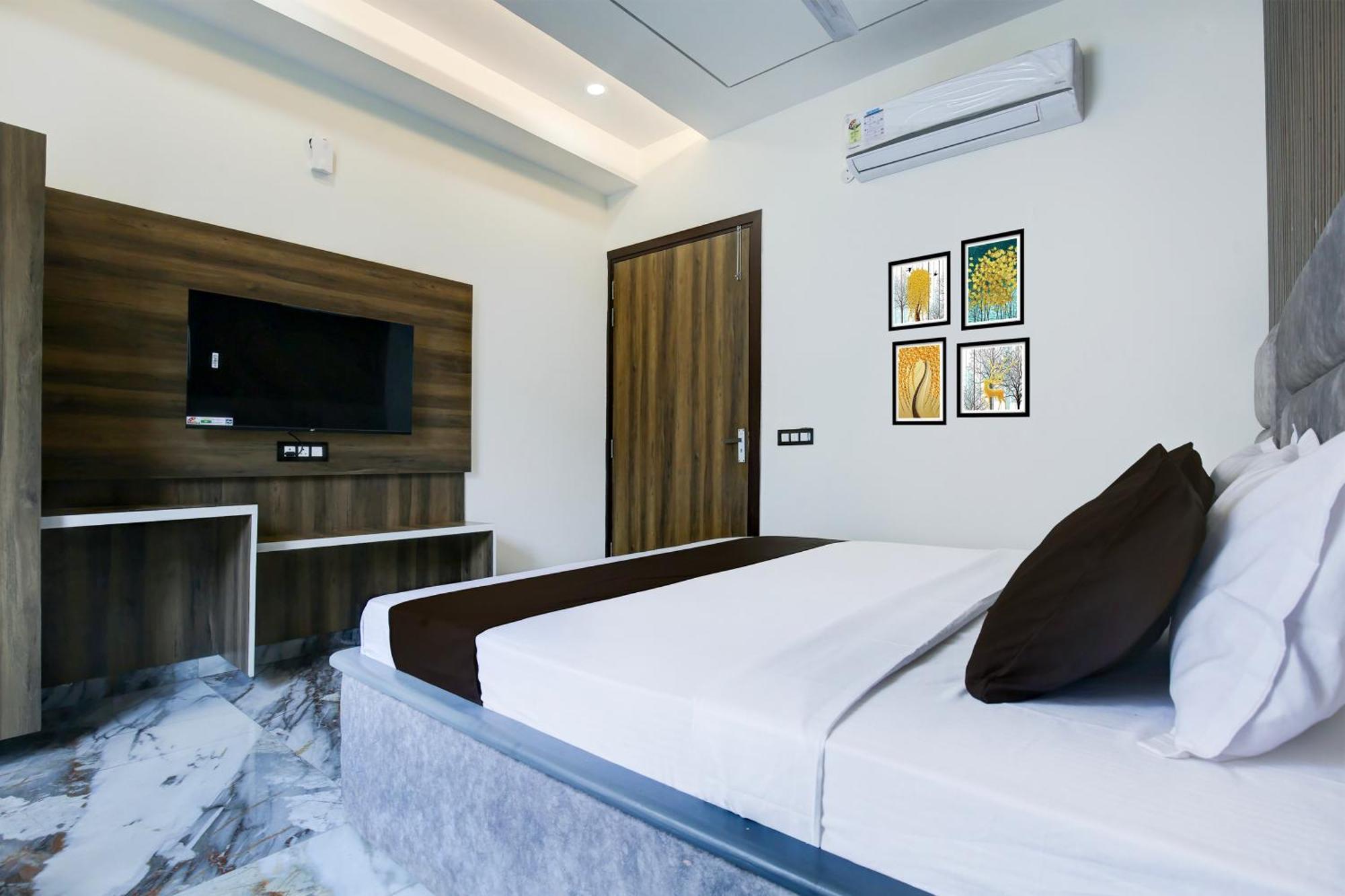 Hotel O Platinum Zirakpur Экстерьер фото