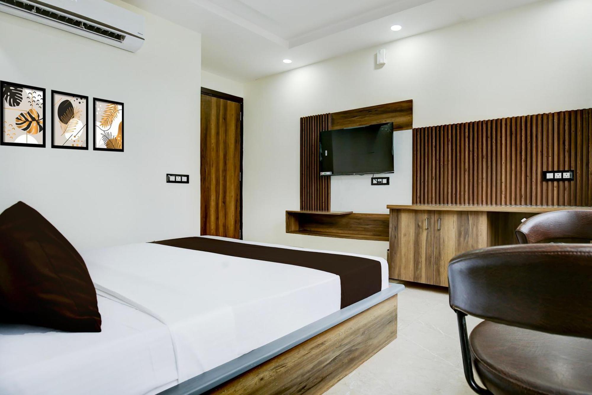 Hotel O Platinum Zirakpur Экстерьер фото