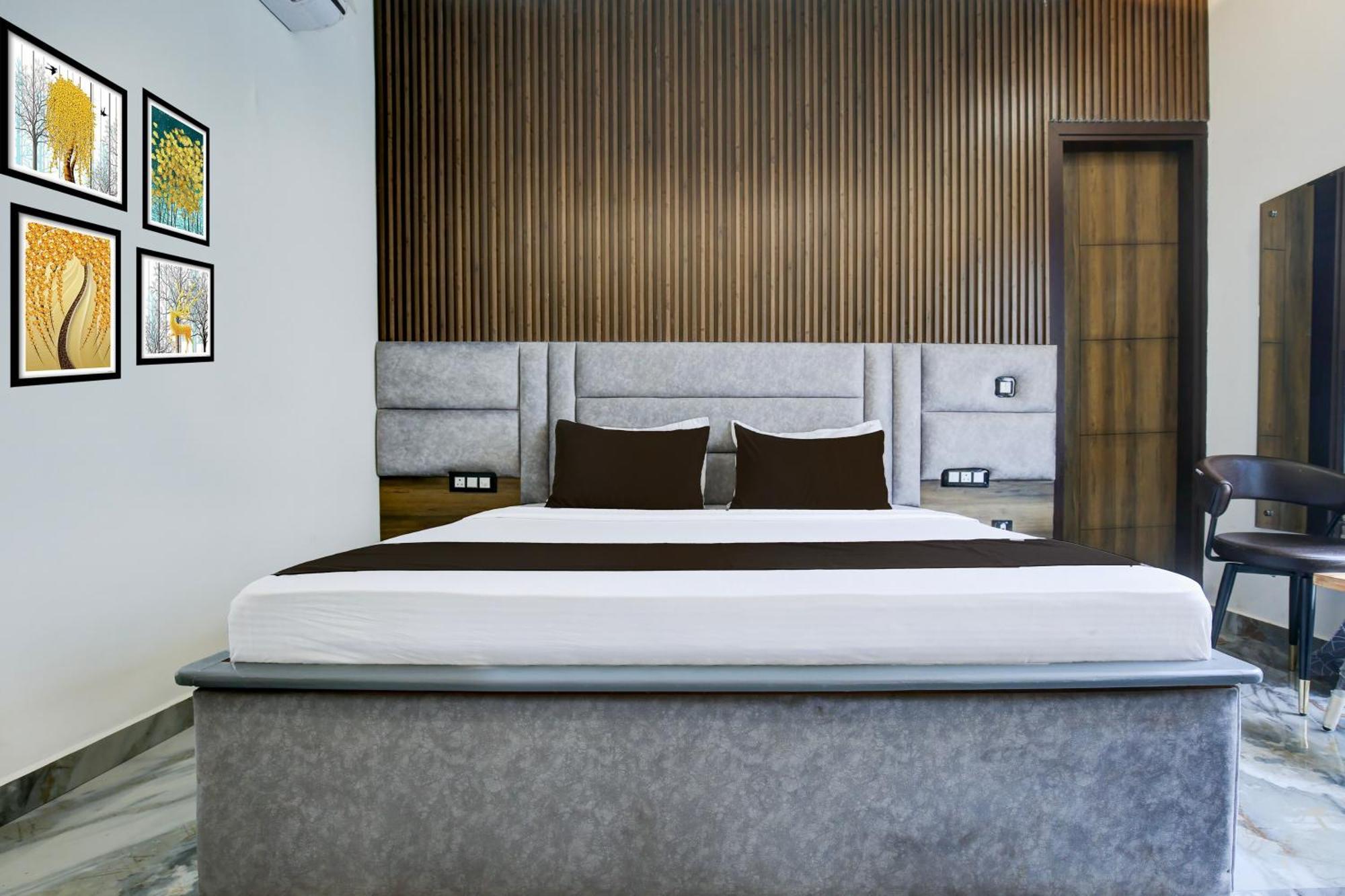 Hotel O Platinum Zirakpur Экстерьер фото