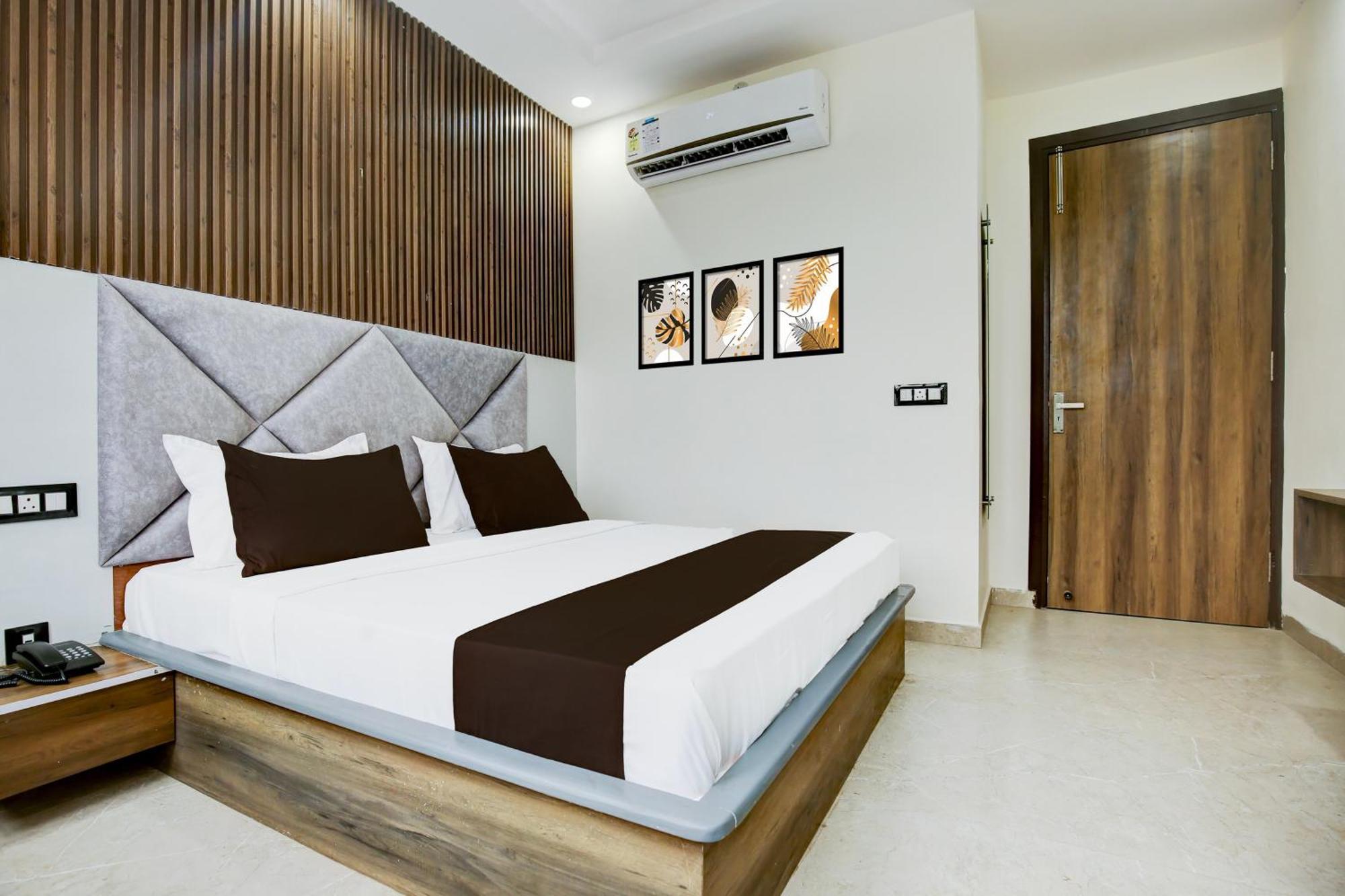 Hotel O Platinum Zirakpur Экстерьер фото
